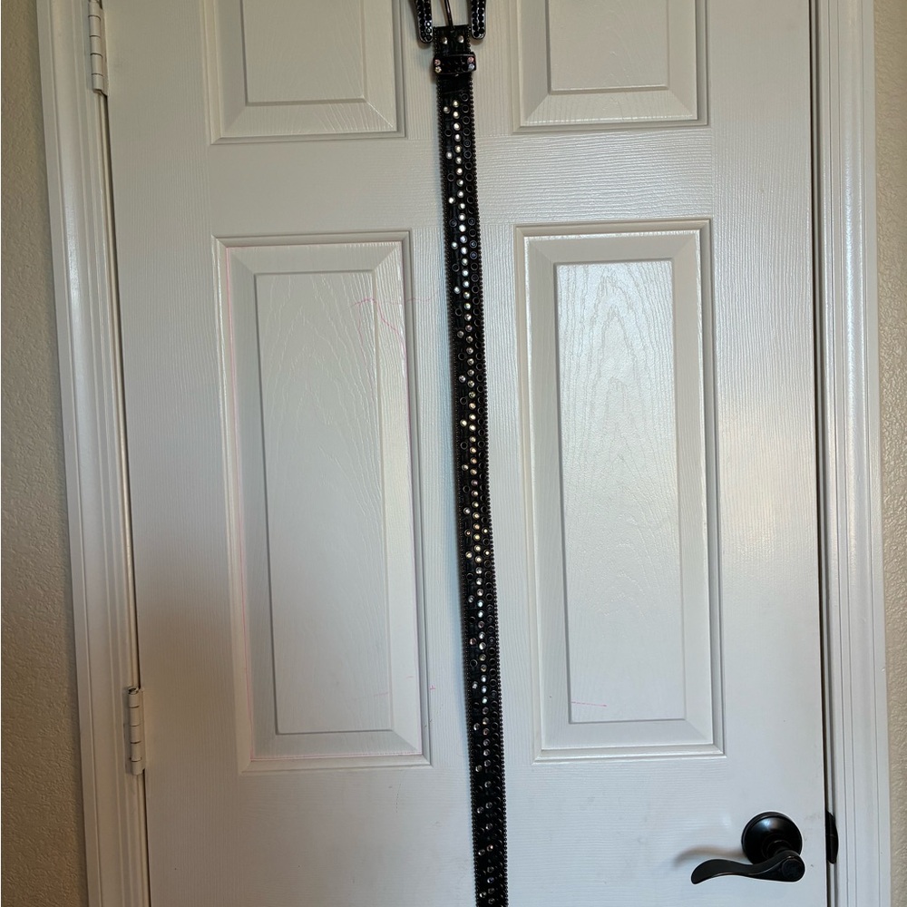 Black Leather Belt with Studs - Picture 6 of 6